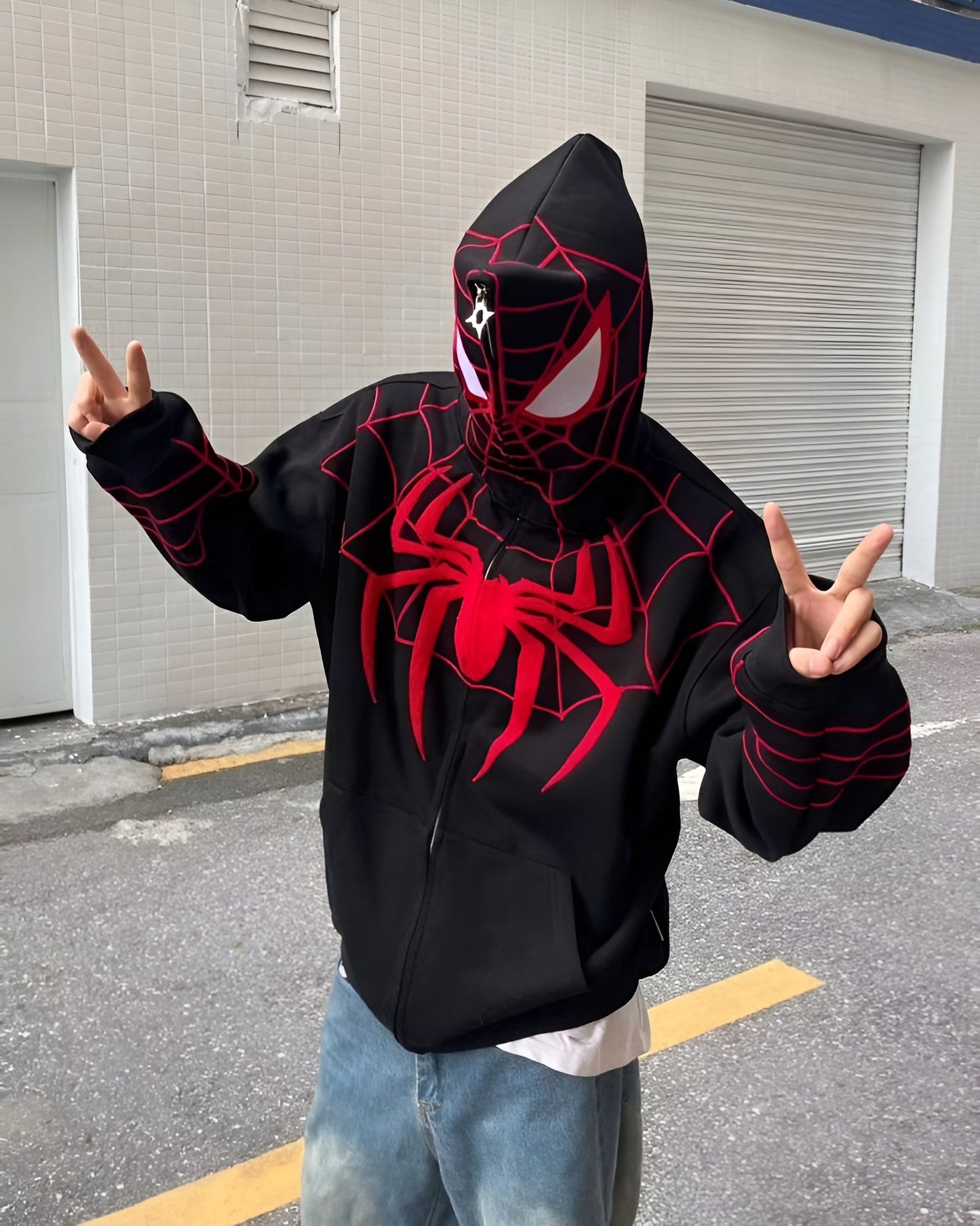 Black Spiderman Zipper Hoodie Outfit Look
